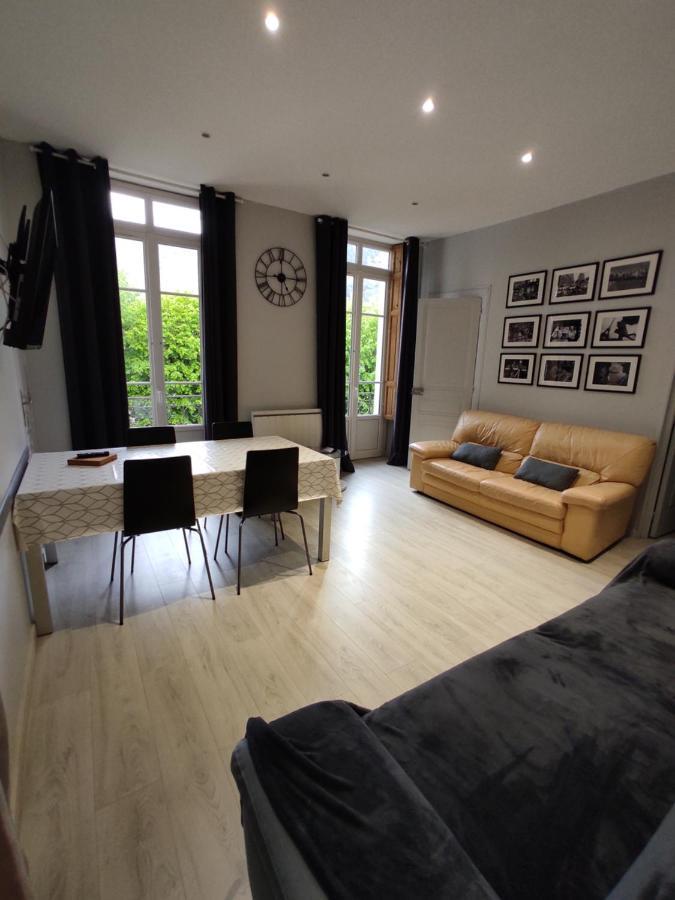 Apartament Agreable T2 Au Centre De Luchon Bagnères-de-Luchon Zewnętrze zdjęcie